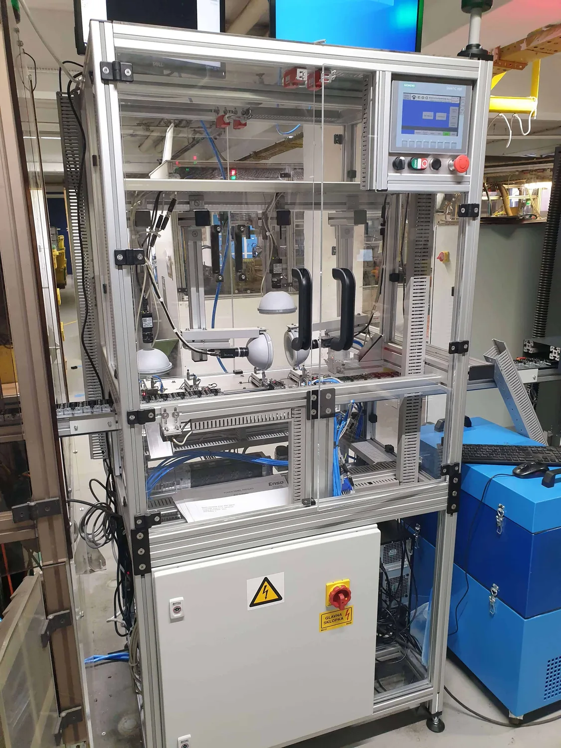 Siemens SIMATIC HMI panel with control buttons on the AOI Sklopka machine