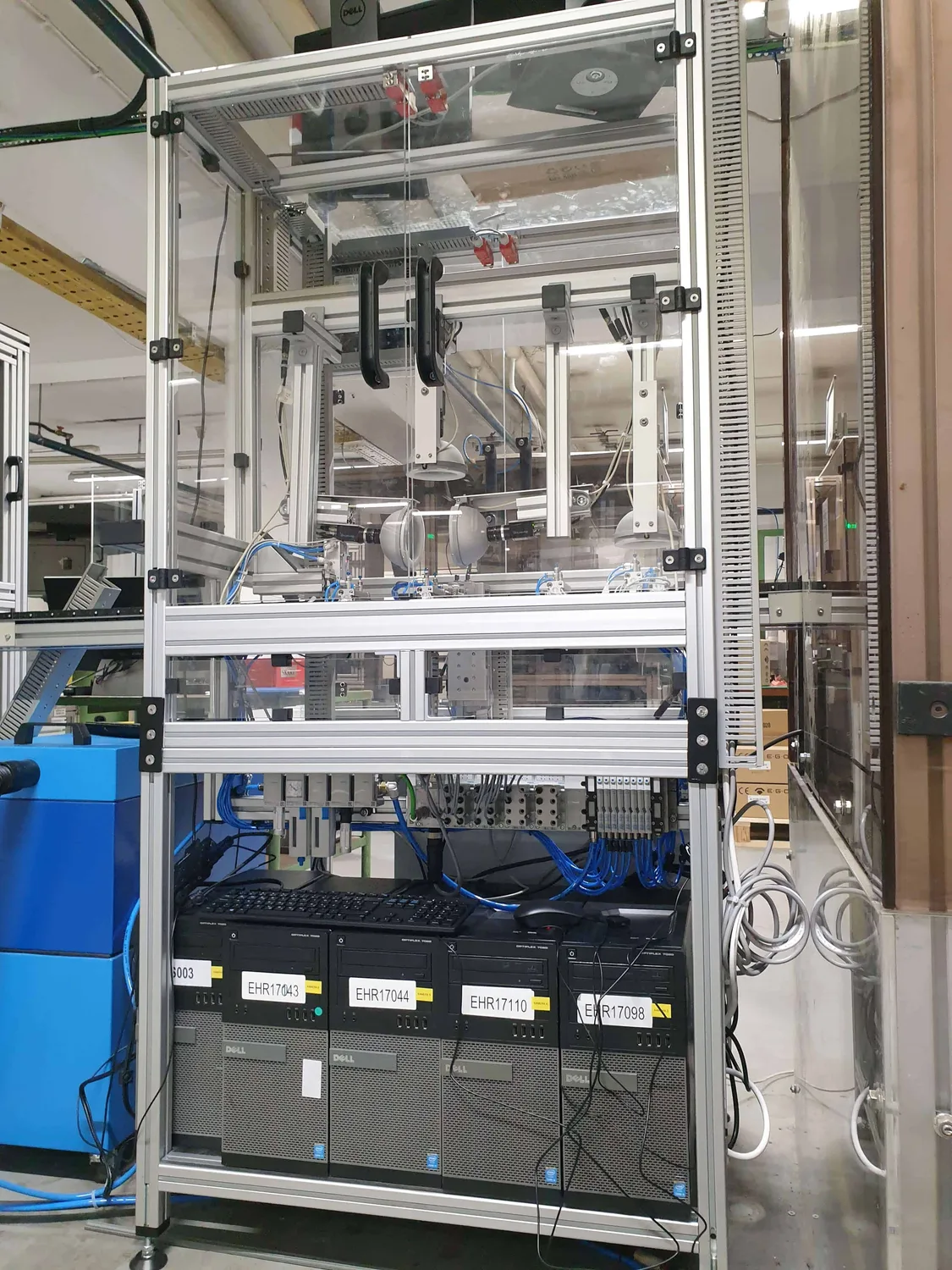 PC with OPKO optical inspection software for image processing in the AOI Sklopka machine