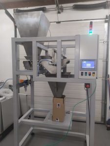 Spring packing machine